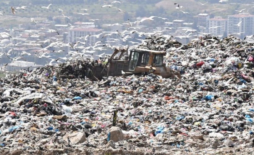Çiğli Meclisi’nde ‘çöp suyu’ çıkışı: Çeliği bile eriten sıvı Harmandalı’na dökülüyor!