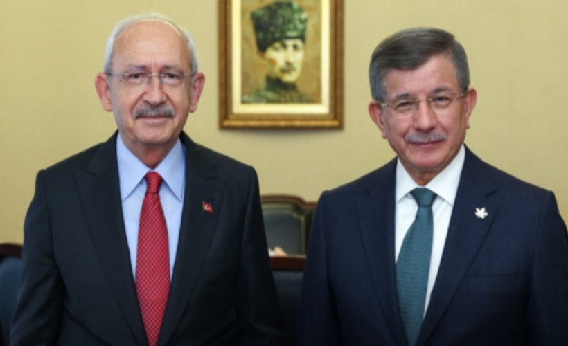 Davutoğlu'ndan CHP Açıklaması: 'Ana muhalefet partisi fiilen ikiye parçalandı'