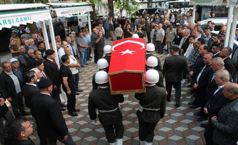 Gazi Özcan askeri törenle toprağa verildi