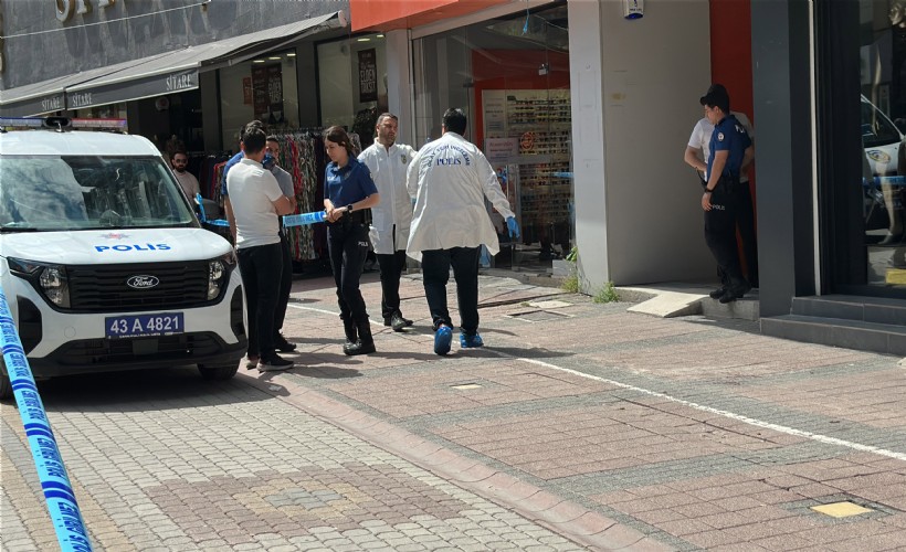Husumetlileriyle tartışırken kendi tabancasıyla yaralandı!
