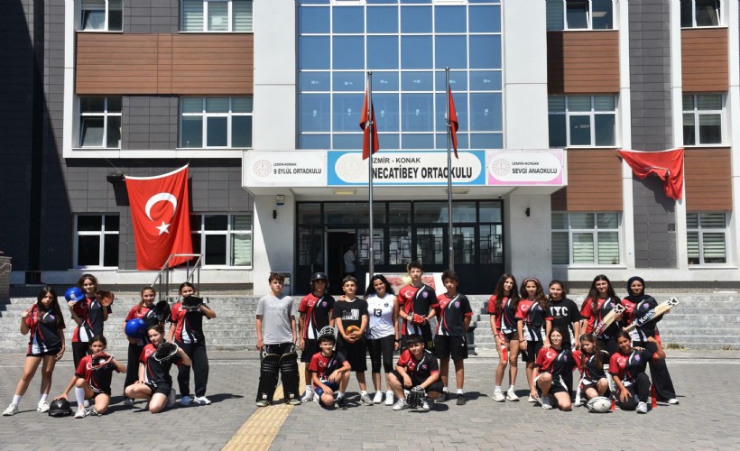 İzmir'deki 500 mevcutlu ortaokulda 200 öğrencinin sporcu lisansı var