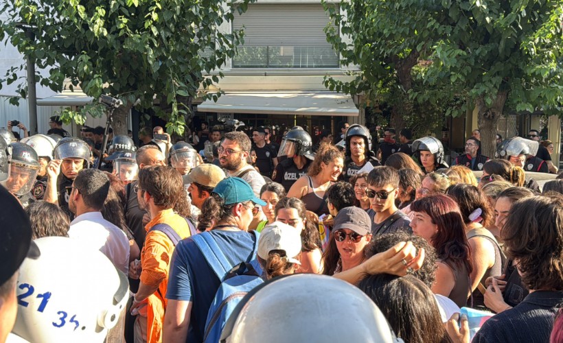 İzmir’de 'Onur Yürüyüşü' kapsamında toplanan gruba müdahale: 36 gözaltı