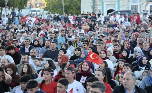İzmir'de milli maç heyecanı