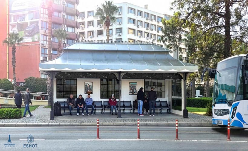 İzmir’in kimliğini yansıtan simgesel durak