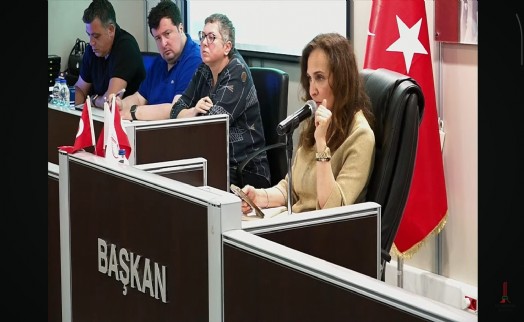 Karşıyaka'da gündem taşınmaz devri... Ünsal'dan AK Parti'ye 'rant' yanıtı: 'Bir tek yer bile bulamazsınız'