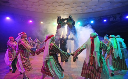 Karşıyaka'da halk dansları kursuna muhteşem final!
