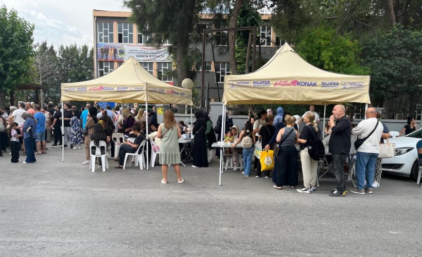 Konak Belediyesi'nden öğrenci ve velilere sınav desteği