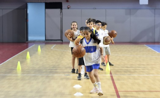 Konak'ın ücretsiz yaz spor okullarında kayıt dönemi başladı
