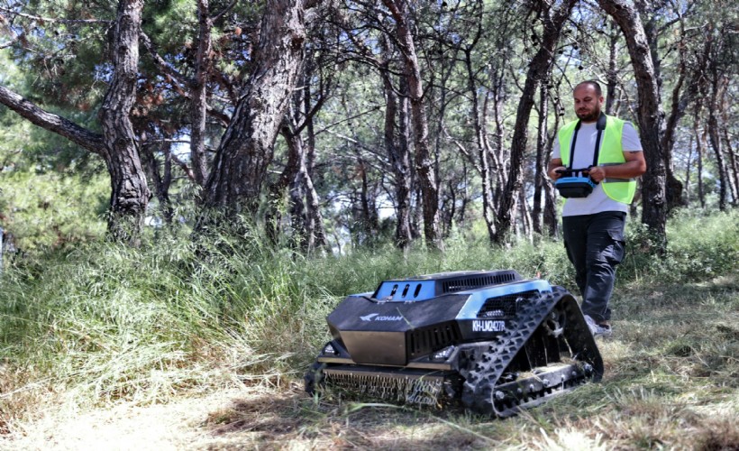 Konak’tan teknolojik adım: Ot biçme robotu sahada