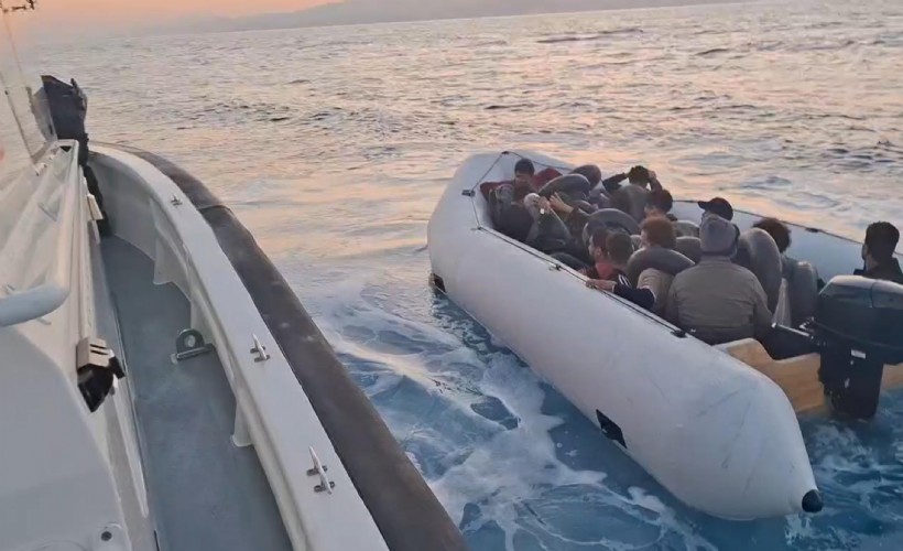 Kuşadası açıklarında 18 kaçak göçmen yakalandı