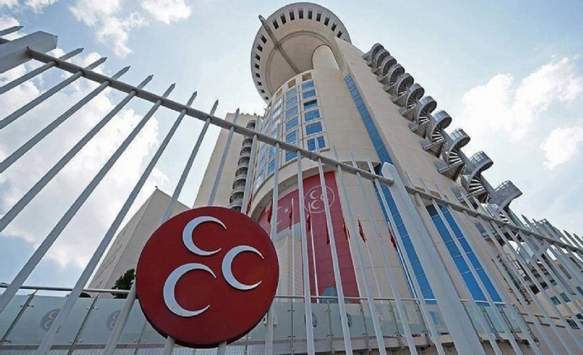 MHP’de 2 ilçe başkanı görevinden istifa etti