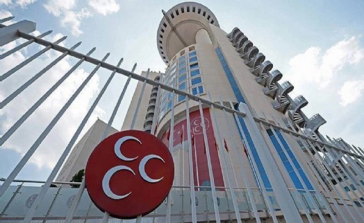 MHP’de 2 ilçe başkanı görevinden istifa etti