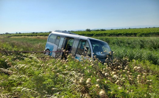 Manisa'da özel halk minibüsü devrildi: 1 ölü, 5 yaralı