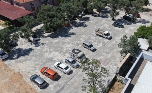 Menderes'te okul önündeki çile sona erdi
