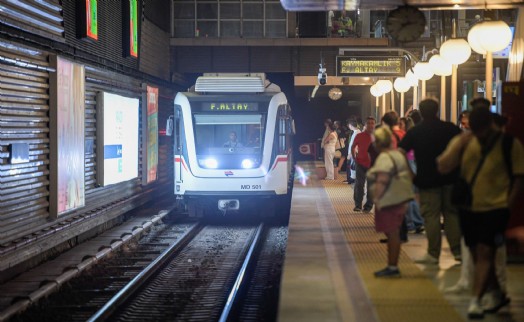 İzmir Metrosu'ndaki yavaşlamanın nedeni belli oldu!