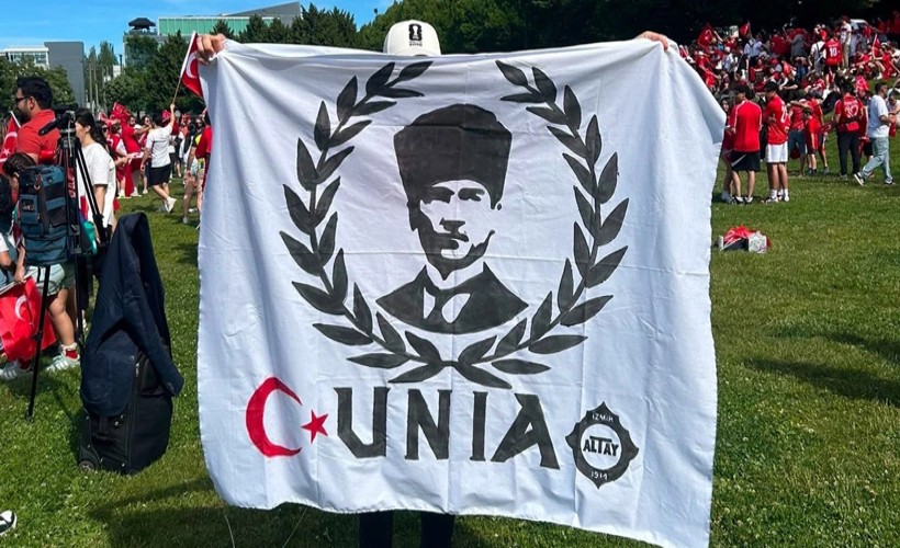 Milli maçta skandal yasak: Atatürk pankartı stada sokulmadı!