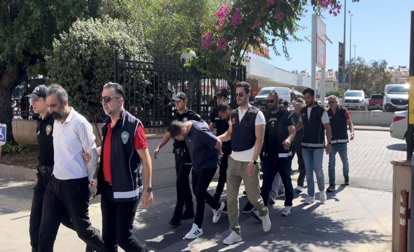 Muğla merkezli 4 ilde gözaltına alınan 18 göçmen kaçakçılığı şüphelisi adliyede