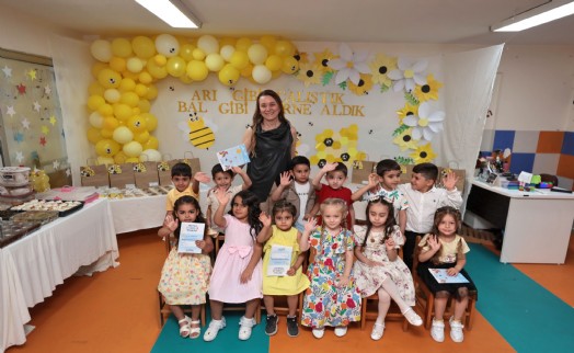 Mutlu Çocuklar'da karne heyecanı