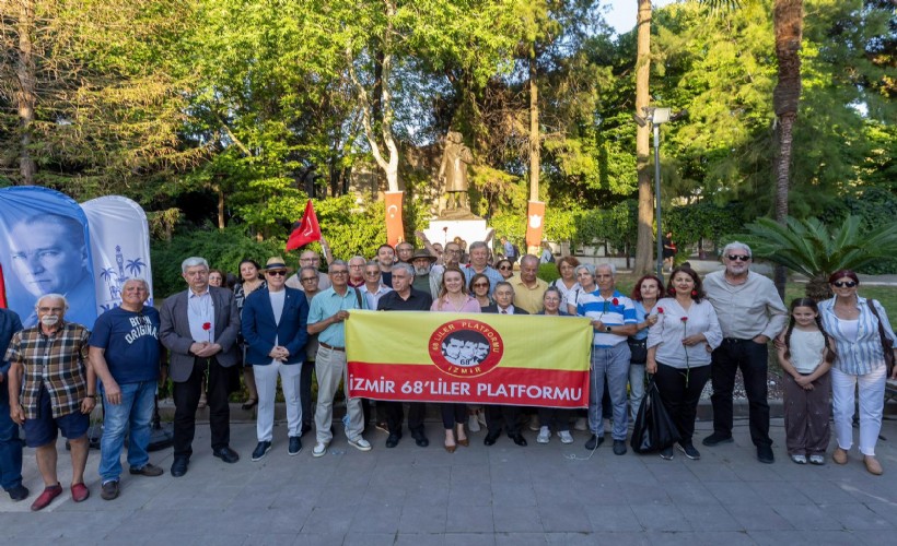 Nazım Hikmet Konak'ta heykeli başında düzenlenen törenle anıldı