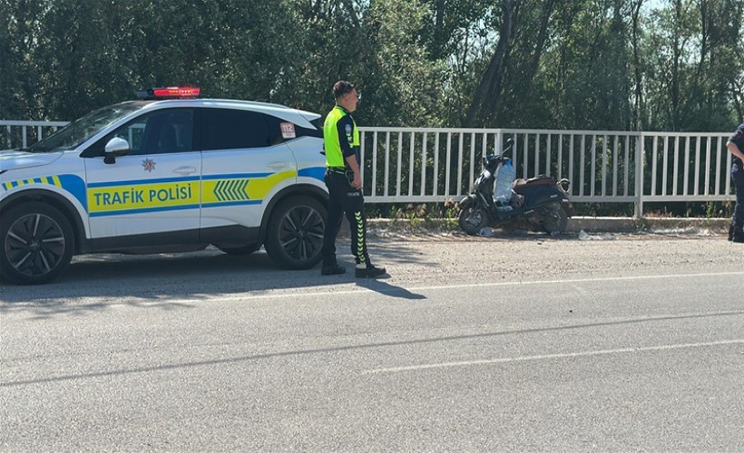 Otomobille çarpışan motosikletin sürücüsü ağır yaralandı