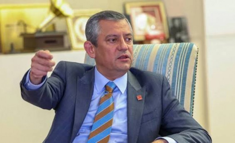 Özel'den direnen öğretmenlere destek: ‘AK Parti, devletin polisini kendi beceriksizliğine kalkan yapmaya çalışıyor’