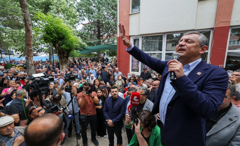 Özel'in Burdur ziyareti de mitinge dönüştü: 'İktidar olarak gelip bu banka bir daha çıkacağım'