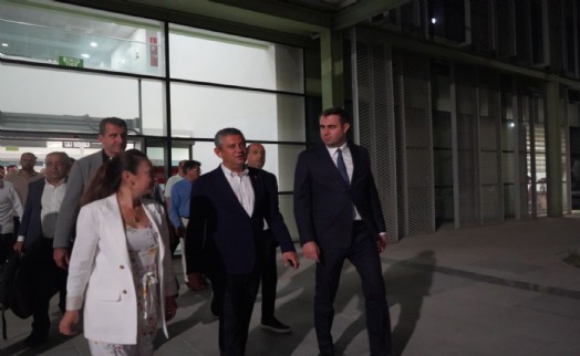 Özgür Özel İzmir programı için kente giriş yaptı!