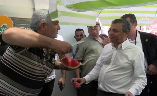 Özgür Özel'in koruması soğuk terler döktü: Karpuzcuyla zor anlar!