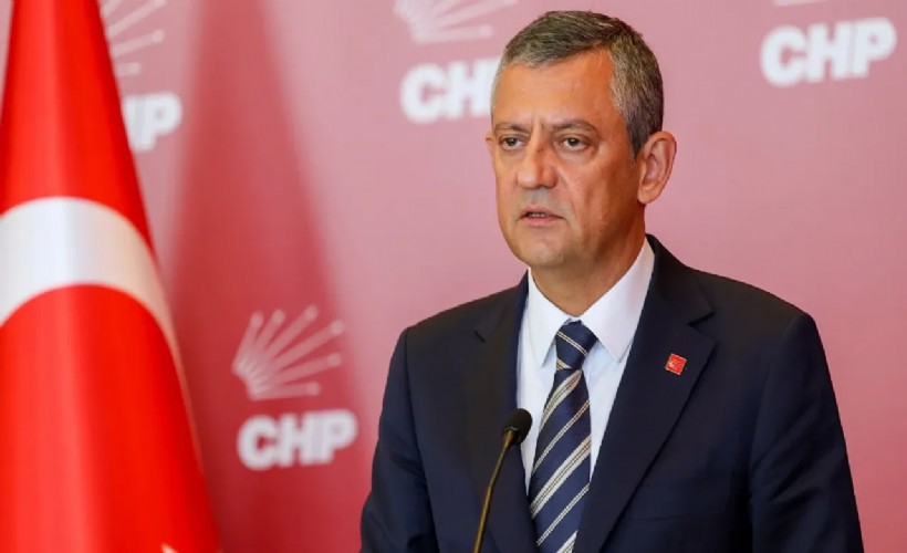 Özgür Özel’in Manisa ekibine operasyon: İki kişi gözaltına alındı!