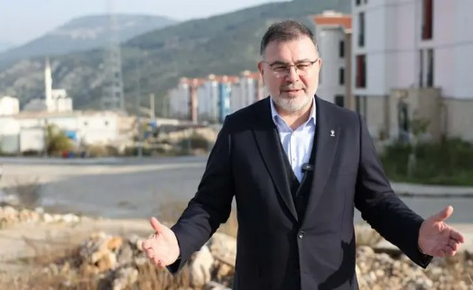 AK Partili Saygılı Tugay'a vaadini hatırlattı: '798 gün geçti... 'Deniz taksi' nerede?'