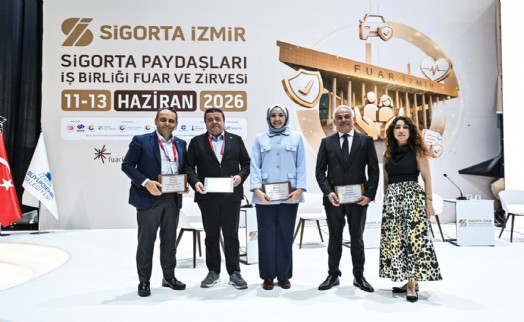 Sigorta İzmir'de geleceğin riskleri ve fırsatları masaya yatırıldı