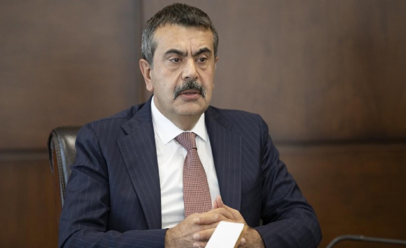 Yusuf Tekin: Öğretmenlerin fedakarlıklarını göz ardı etmiyoruz