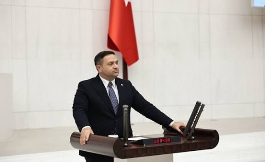 'Yeni partide olmayacak' iddiasına Umut Akdoğan'dan açıklama!