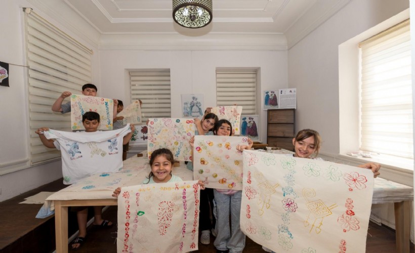 100 yıllık kalıplar yeniden iz bırakıyor