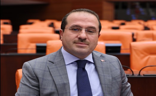 AK Parti'li Kırkpınar İzmir'deki su tarifelerine tepki gösterdi