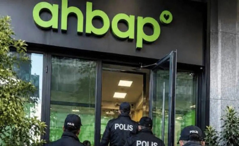 Ahbap soruşturması... Gözaltına alınan 12 kişi adliyeye sevk edildi