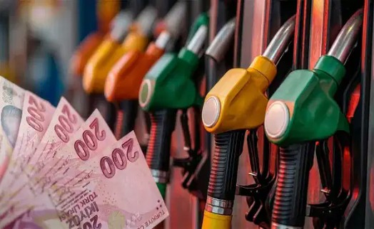 Akaryakıtta tabelalar yeniden değişiyor...