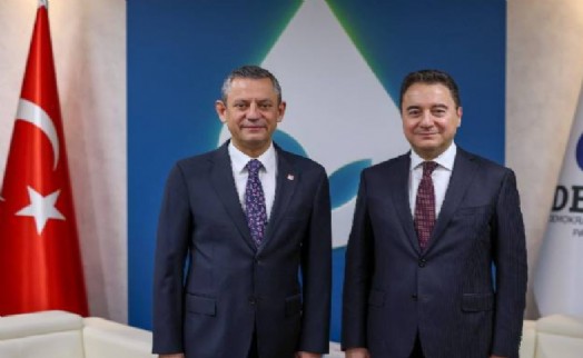 Ali Babacan 'dan Özgür Özel'e tebrik telefonu