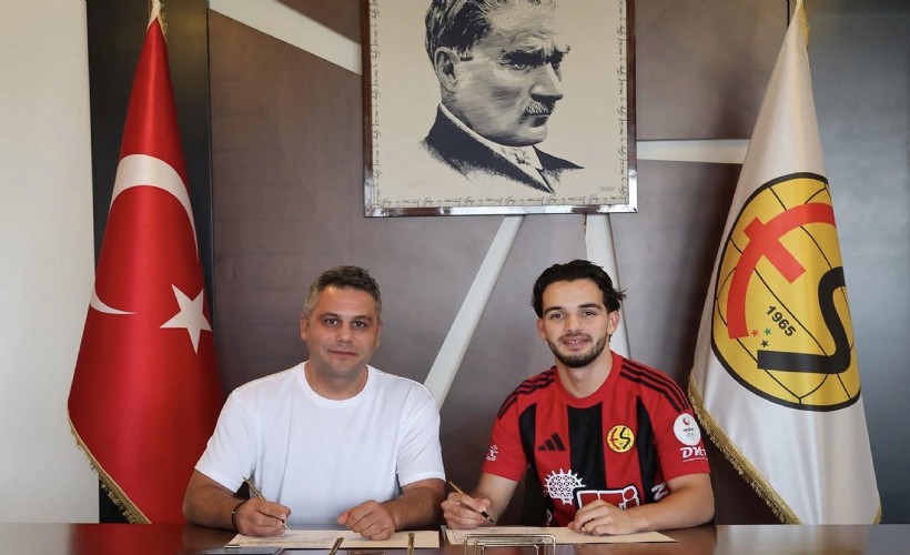 Altay'dan ayrılan Emre imzayı attı