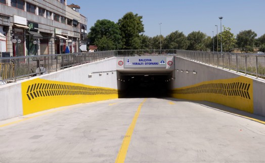 Araçlar otoparka, yolcular metroya: Balçova'da ulaşımı rahatlatan sistem