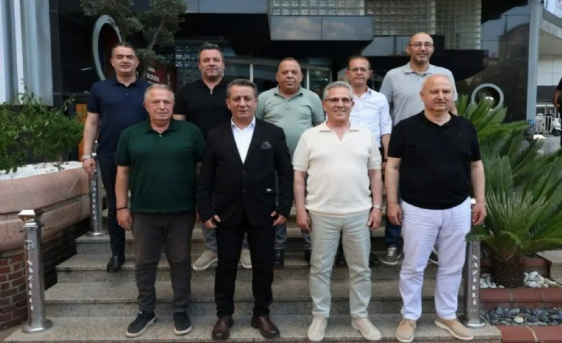 Aydın'da 10 belediye başkanı CHP'den istifa ederek Yeni Parti'ye geçti