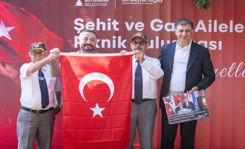 Başkan Tugay, şehit aileleri ve gazilerle buluştu: Ne yaparsak yapalım hakkınız ödenmez