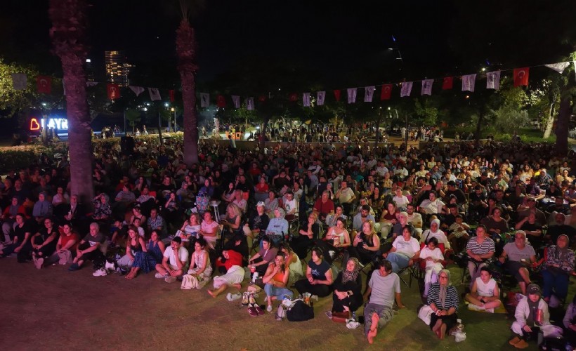 Bayraklı'da Açık Hava Sinema Günleri devam ediyor
