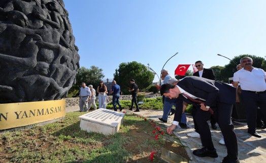 Bayraklı'da Madımak anması: Yakılmak istenen düşünce özgürlüğüydü