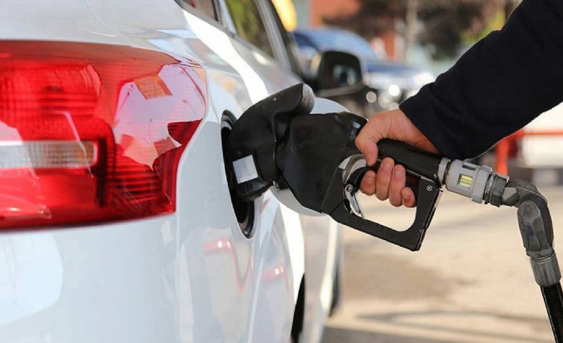 Benzine zam geldi: Fiyatlar gece yarısı değişti