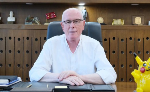 Bir belediye başkanı daha meclis üyeleriyle birlikte CHP'den istifa etti!
