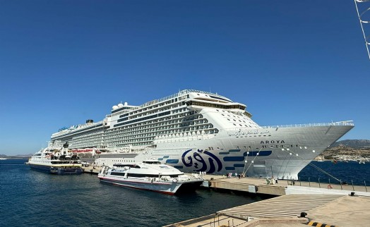 Bodrum'da denizden 3 bin 300 turist daha