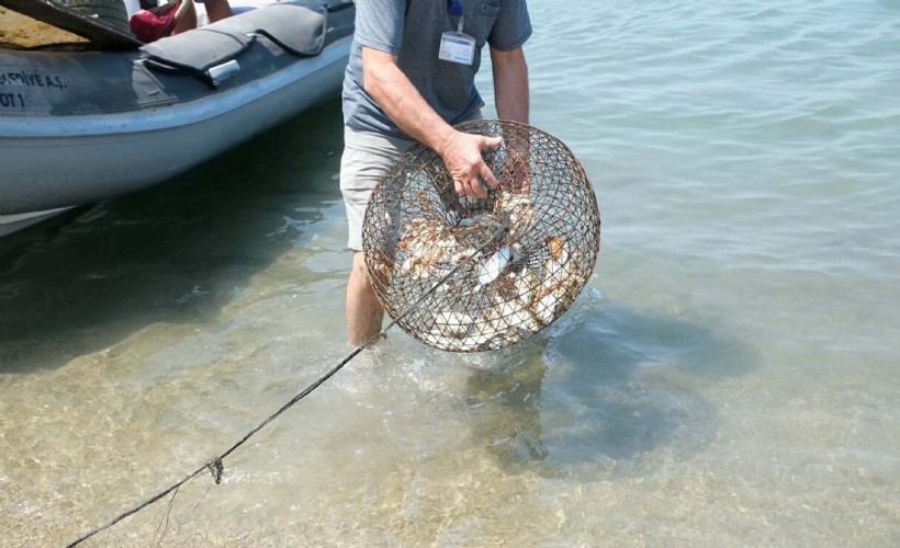 Bodrum'da denizden 370 kilo atık çıkarıldı