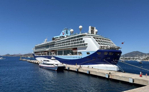 Bodrum'a denizden 1819 turist geldi