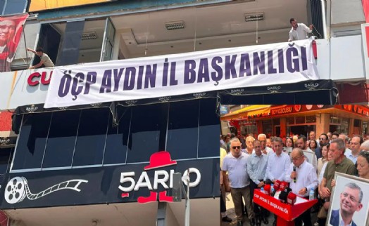 CHP Aydın İl Başkanlığı'ndan toplu istifa... Binaya 'ÖÇP' pankartı asıldı!